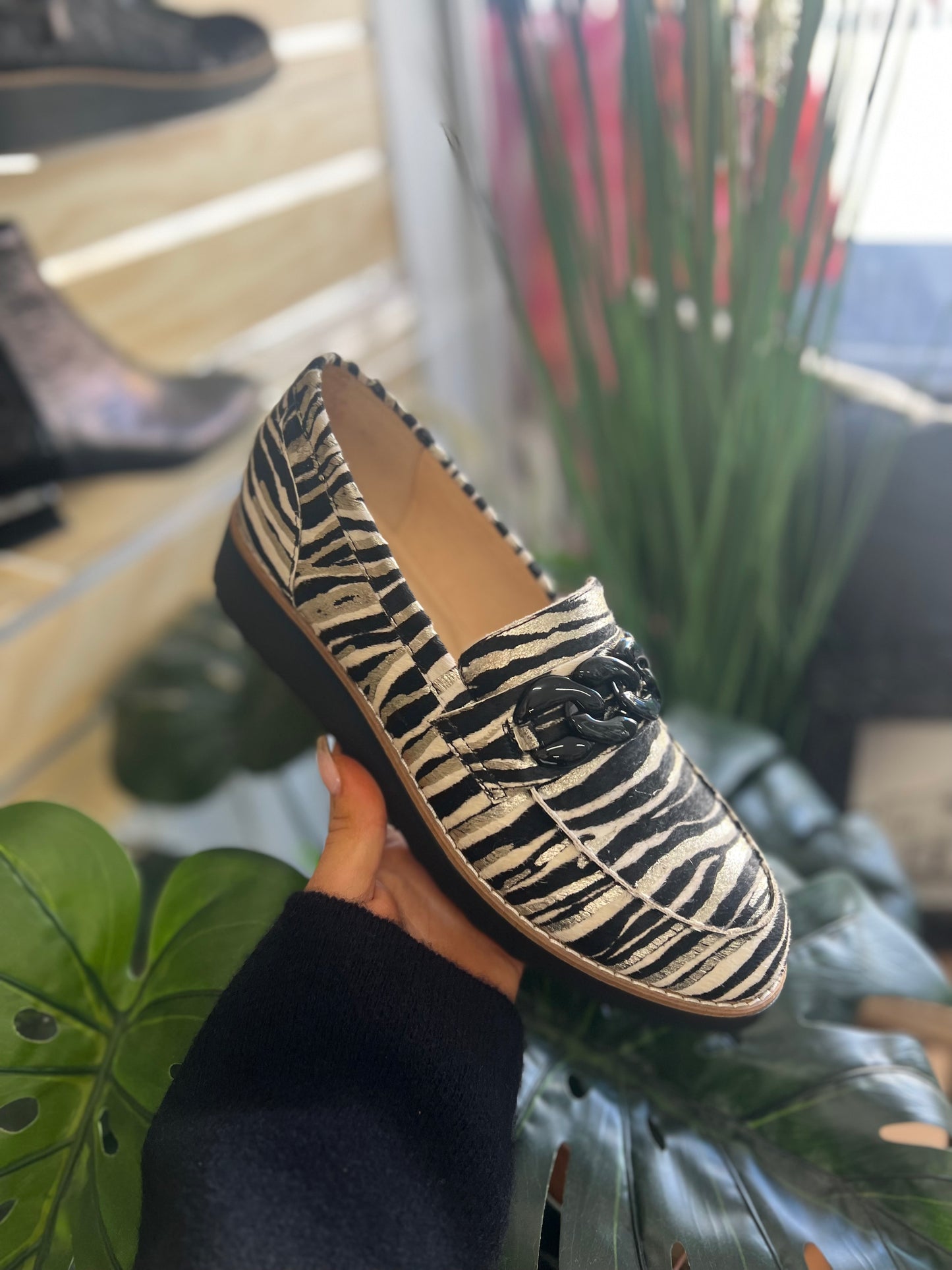 Ozamas-TO Metallic Zebra