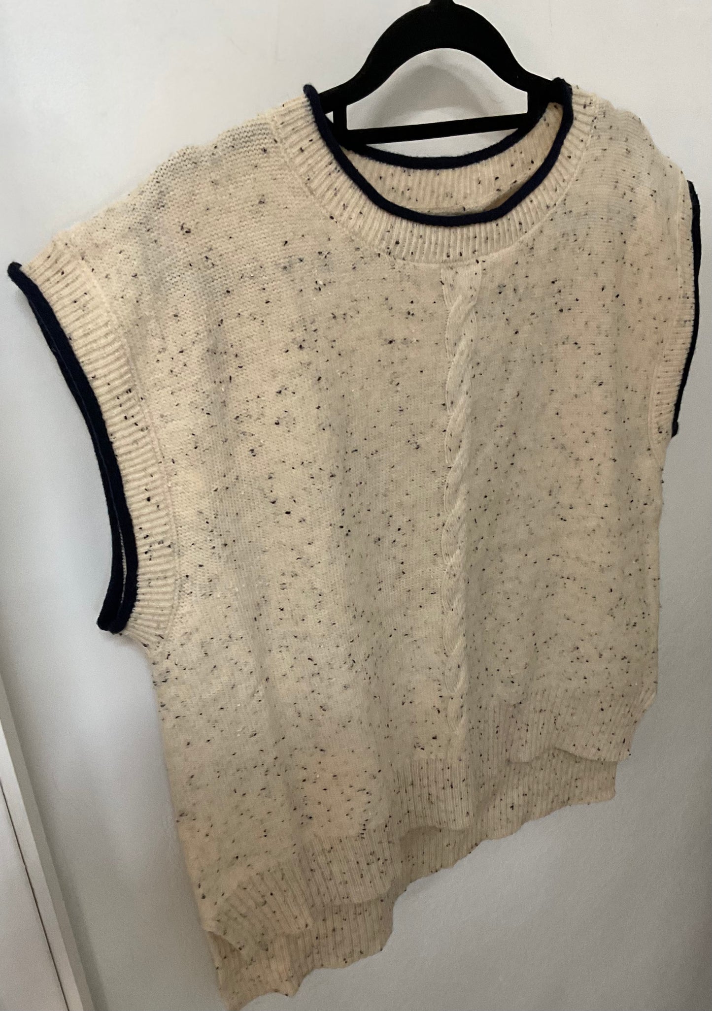 Fria Cream & Navy Vest