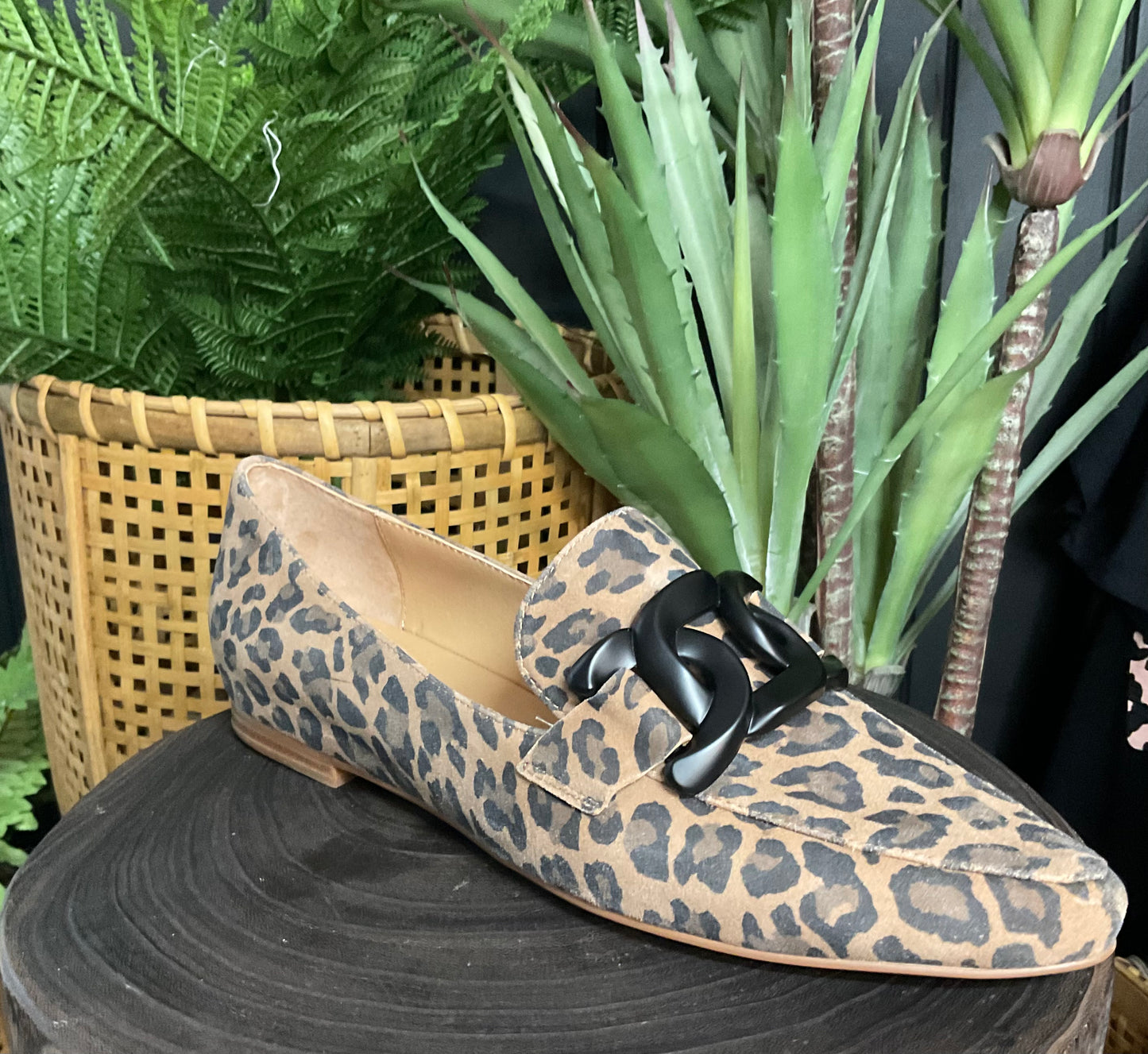 Socoros Camel Leopard Suede