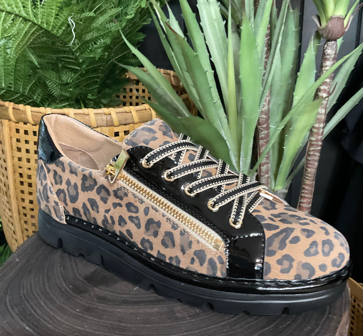 Elos Camel leopard Black Suede Patent