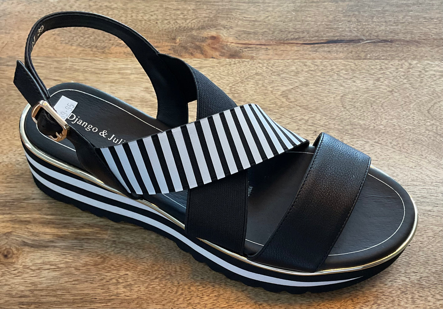 Hunters Black- Black White