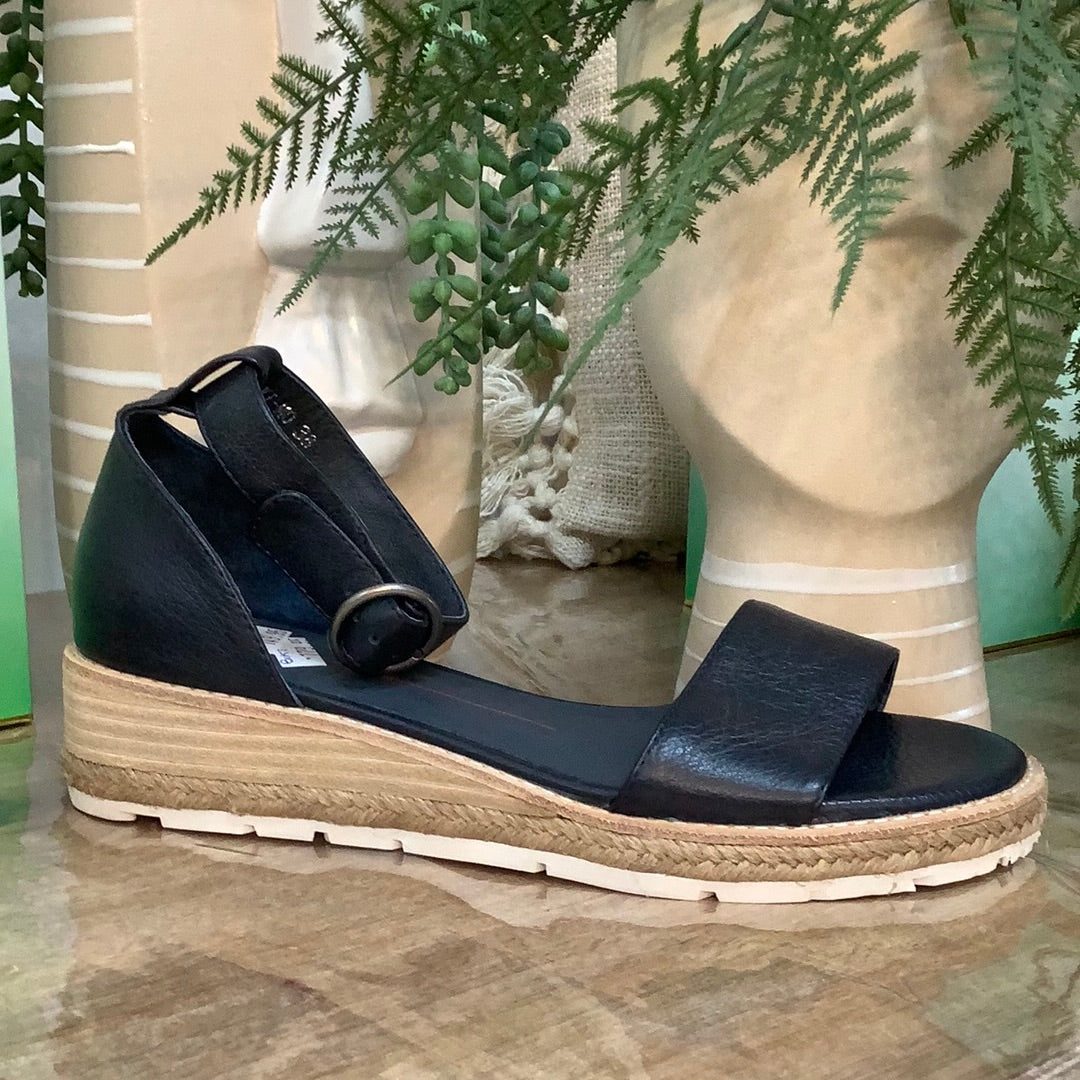 Mollini Biki – Emelda's Shoes - Main Image