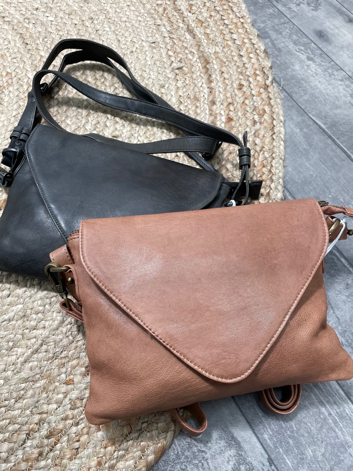 Swoon Leather Bag - Emelda's Shoes