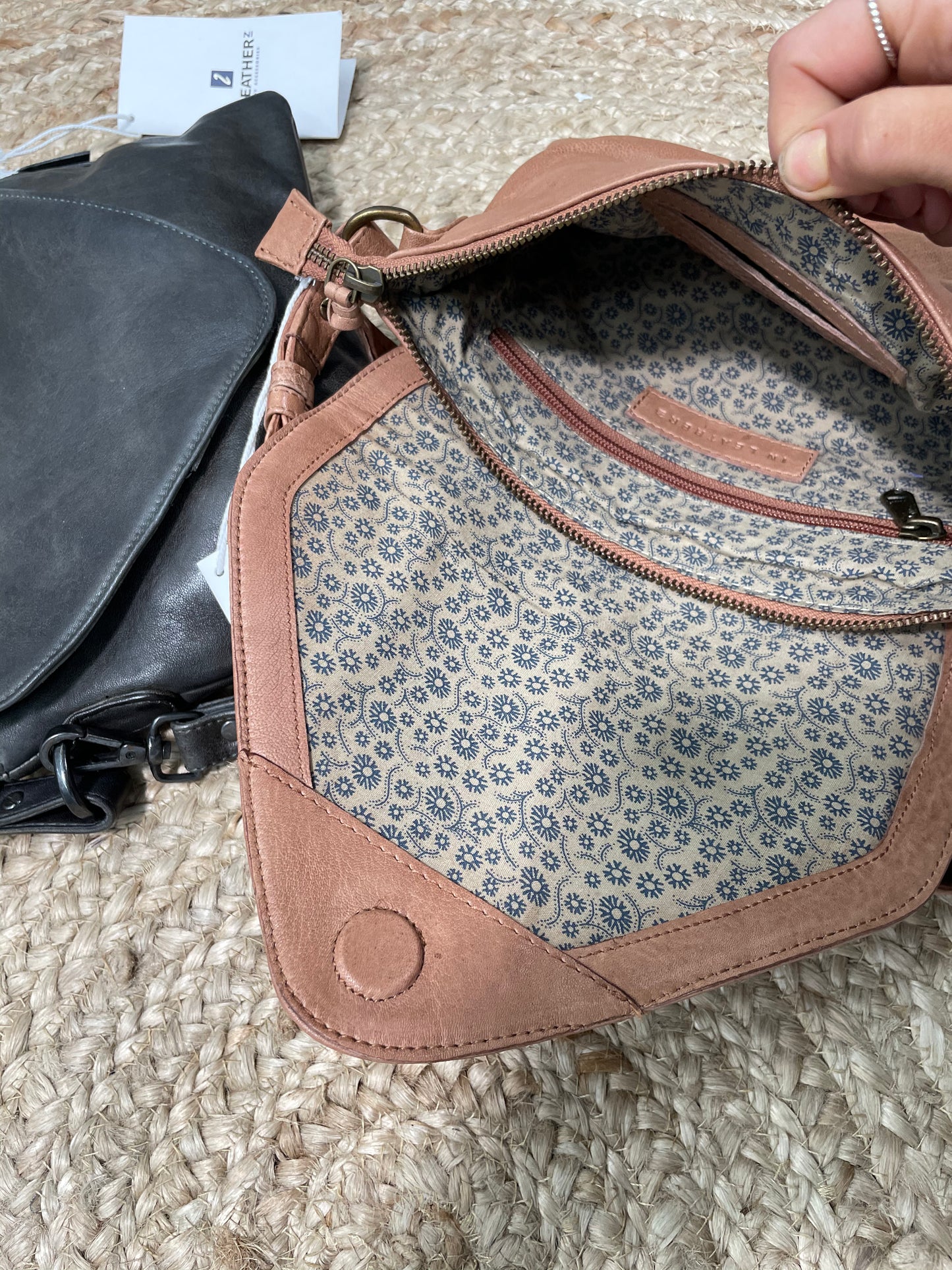 Swoon Leather Bag - Emelda's Shoes