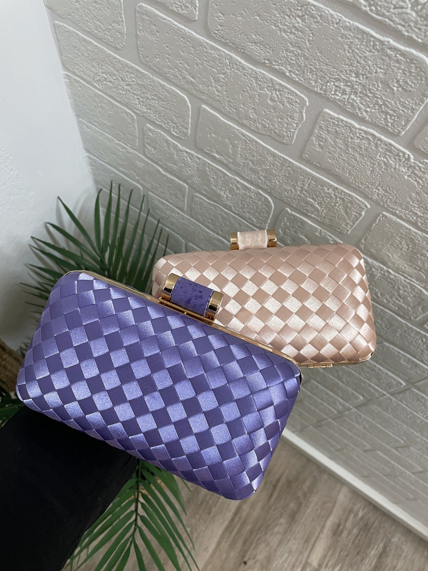 Ava Clutch - Emelda's Shoes