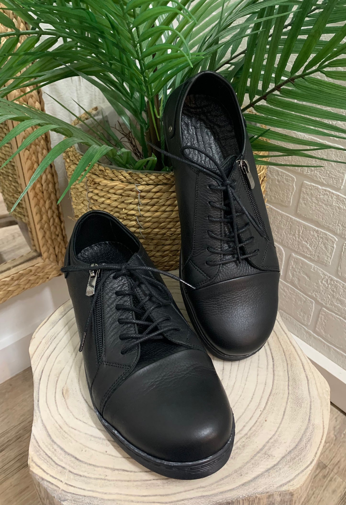 Cabello EG18 - Emelda's Shoes