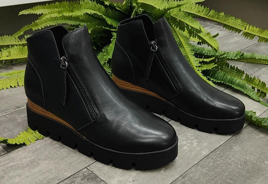 Django and Juliette Radio - Emelda's Shoes