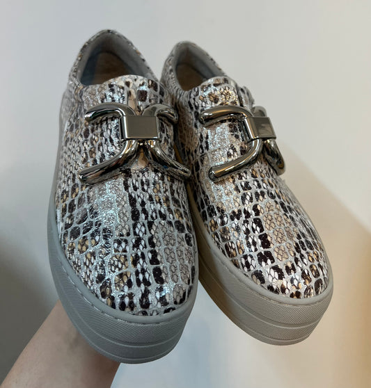 Shelina-DJ - Emelda's Shoes