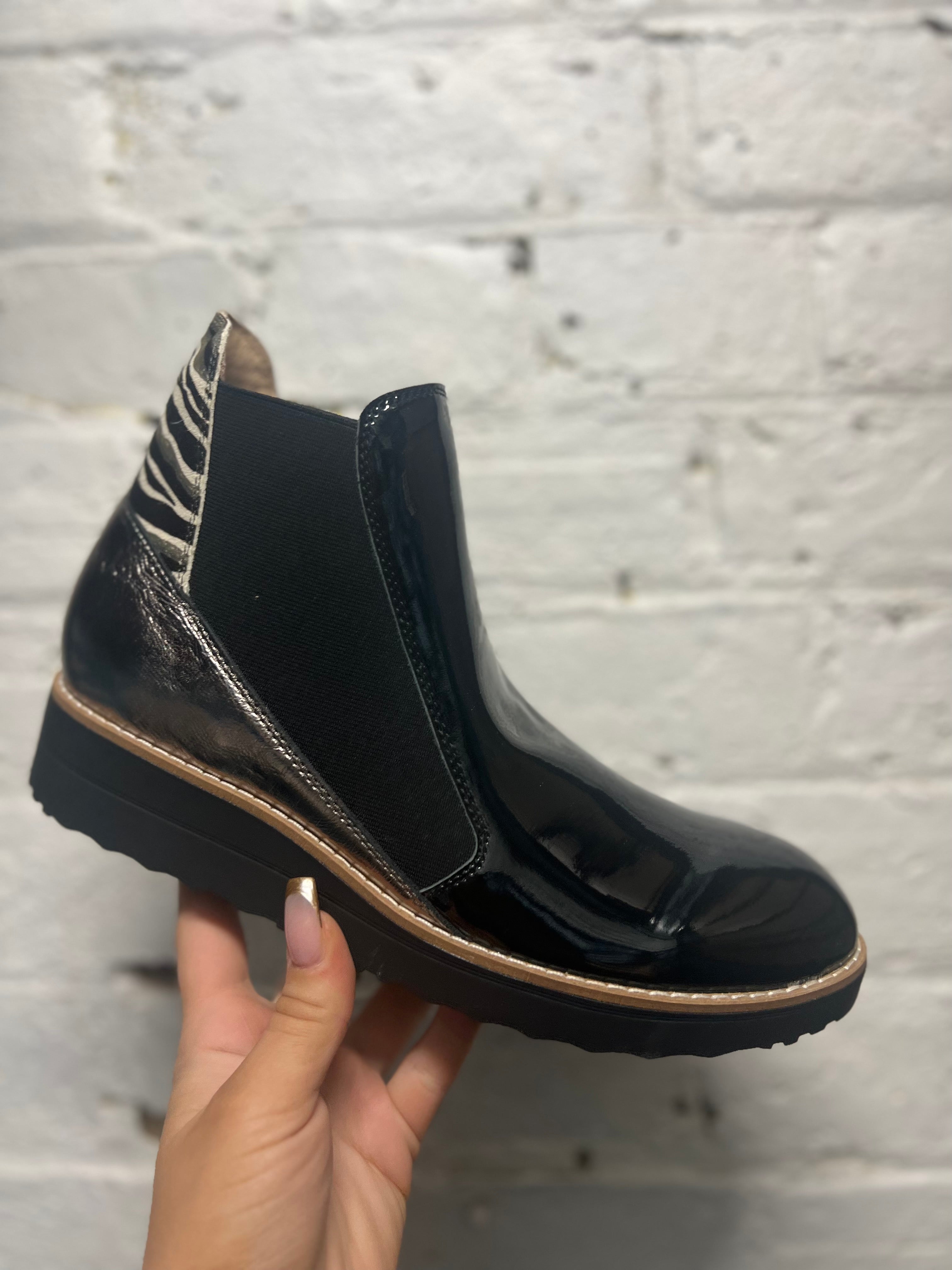 Osiel Black Patent - Emelda's Shoes