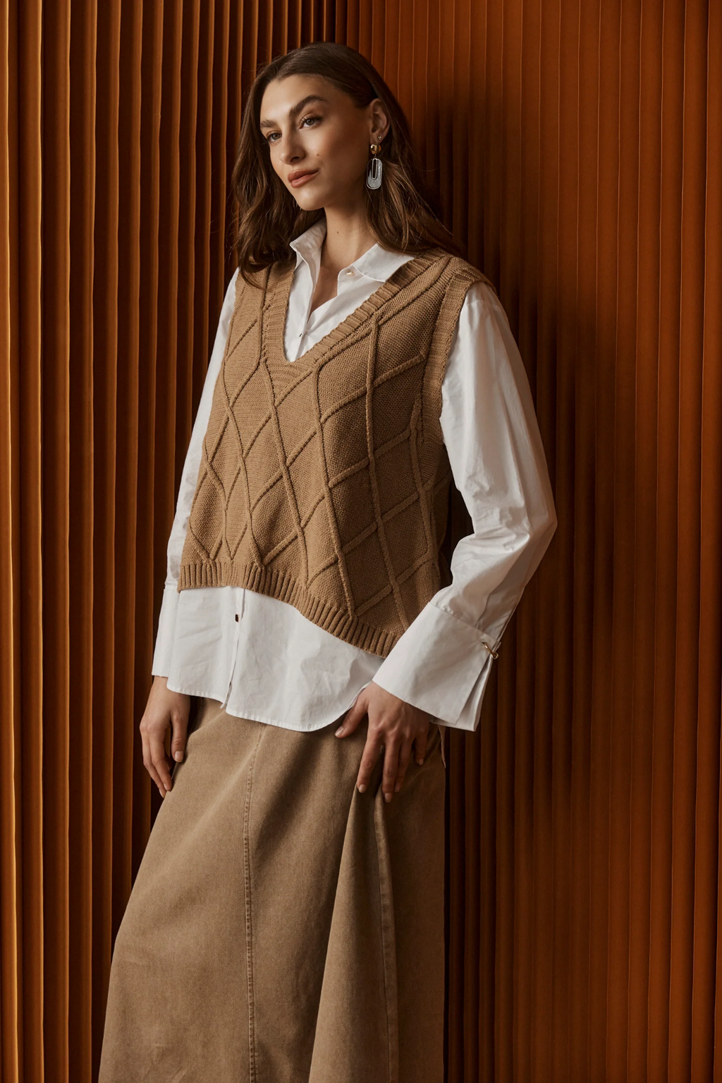 Liora Knit Vest Mocha - Emelda's Shoes