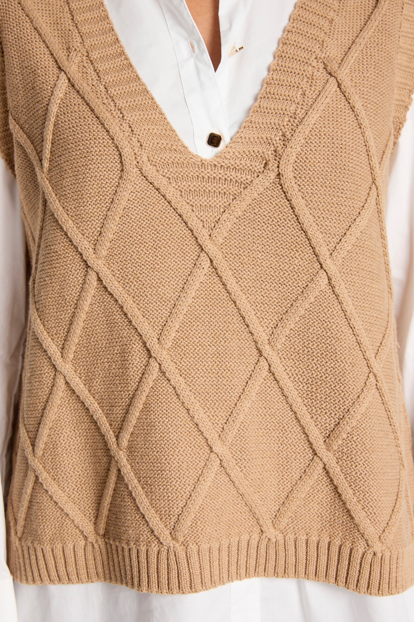 Liora Knit Vest Mocha - Emelda's Shoes