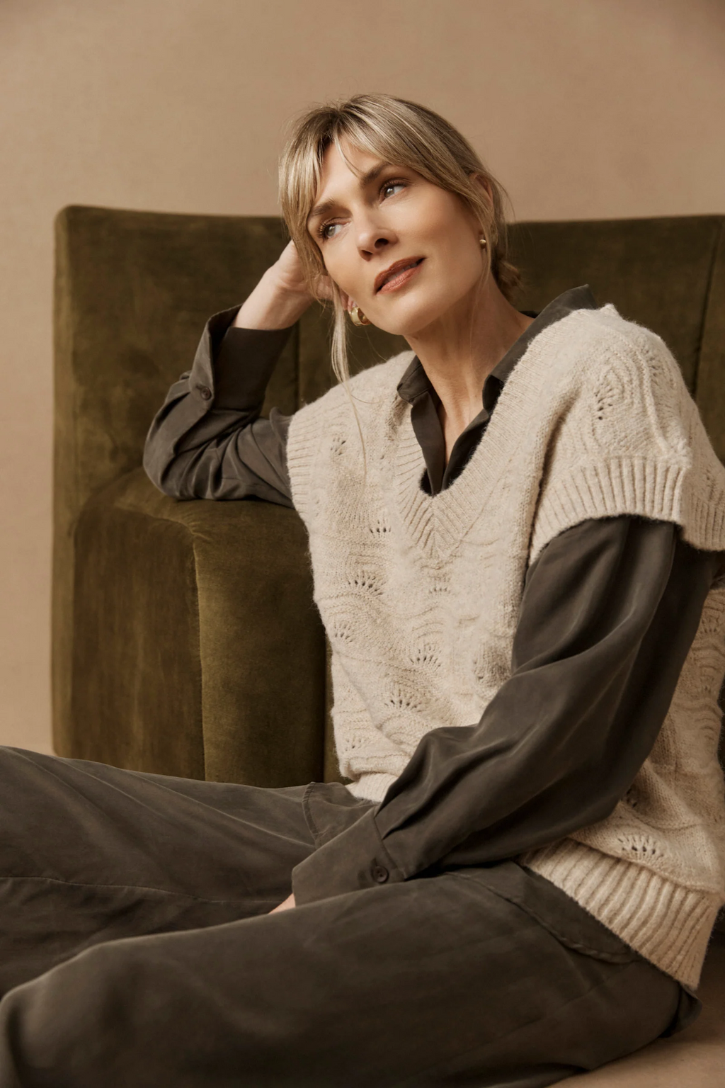 Orin Knit Vest Dune - Emelda's Shoes