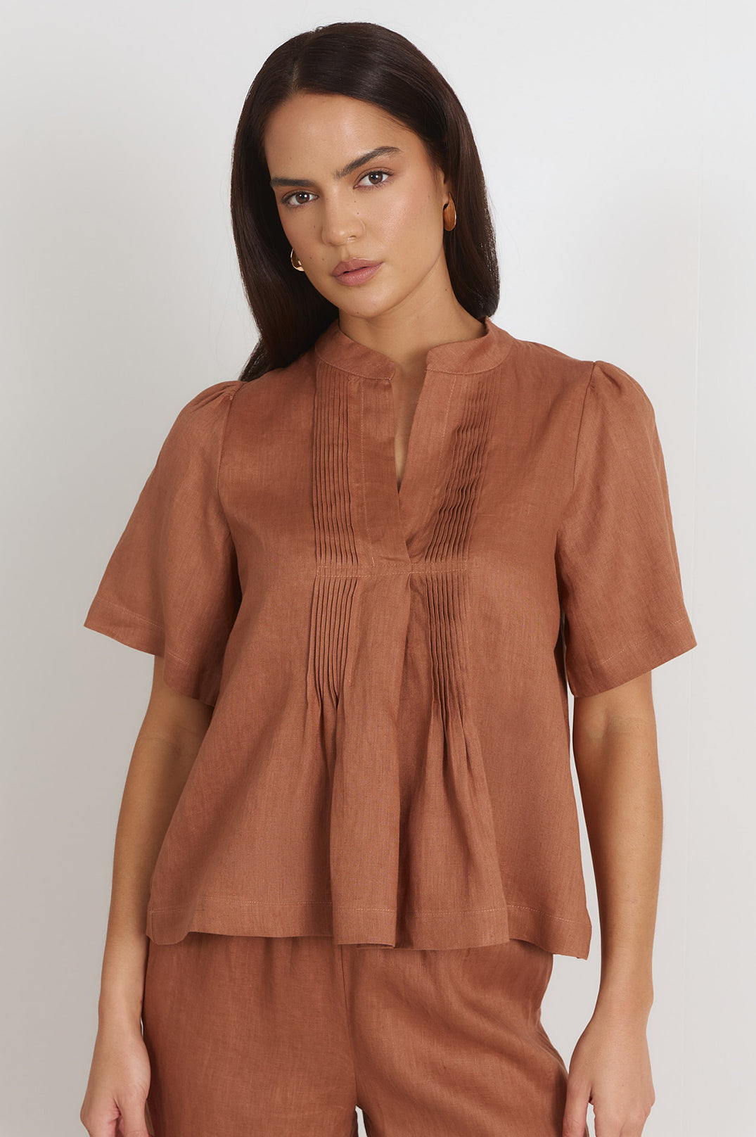Percy Pleated Linen Tan