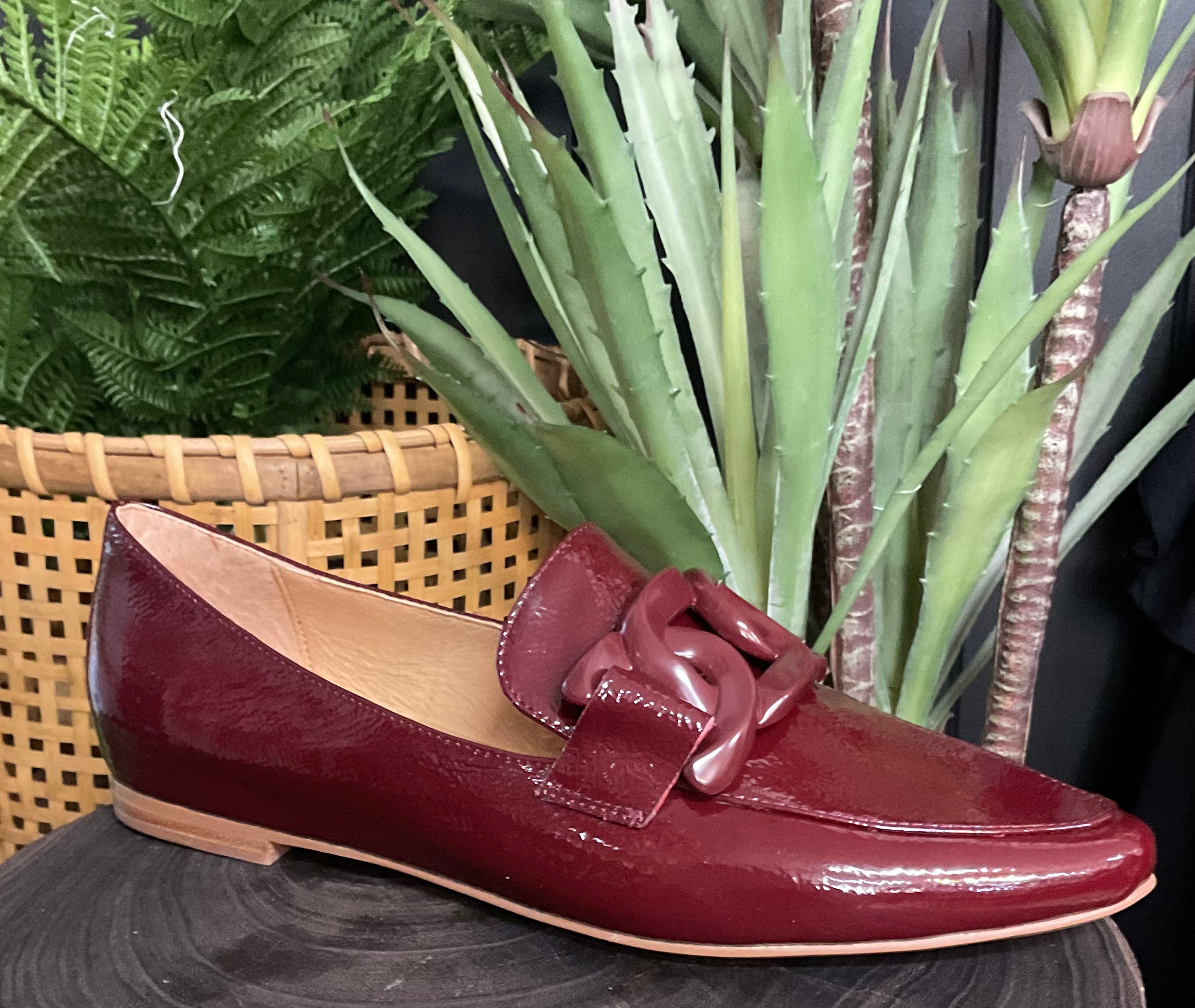 Socoros Wine Patent Leather