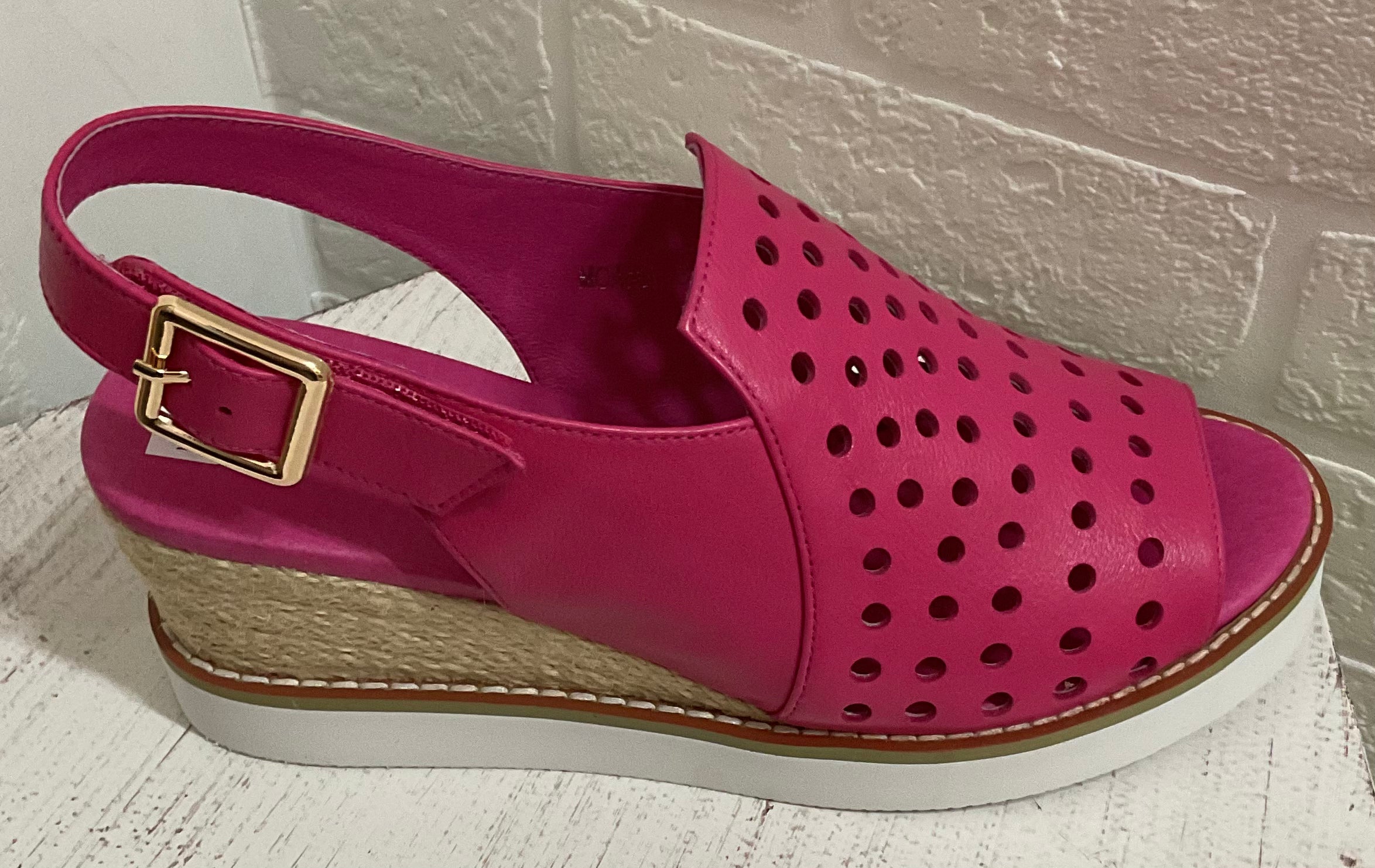 Moama Wedge Fuchsia - Emelda's Shoes