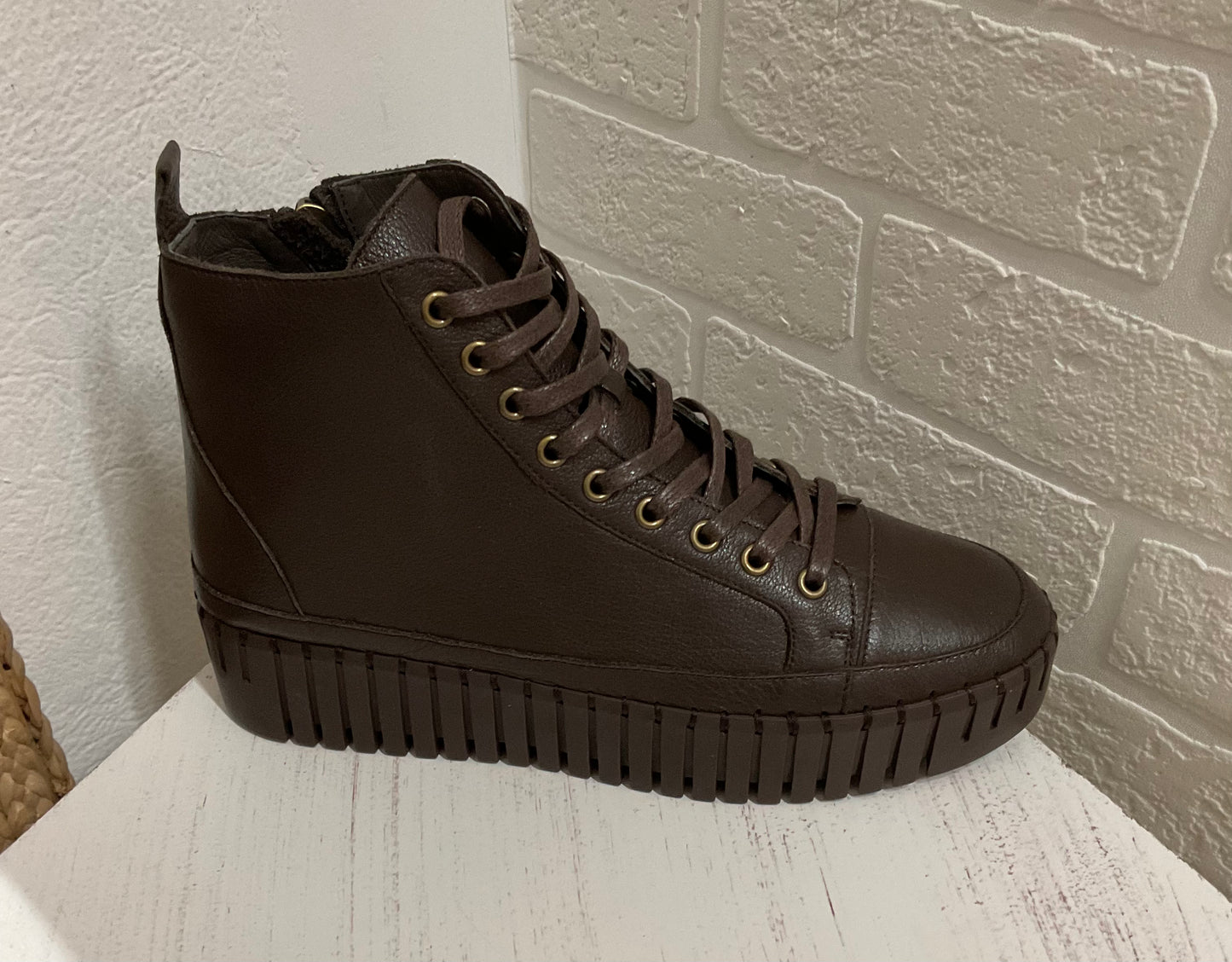 Burien Choc / Choc Zip and Lace - Emelda's Shoes