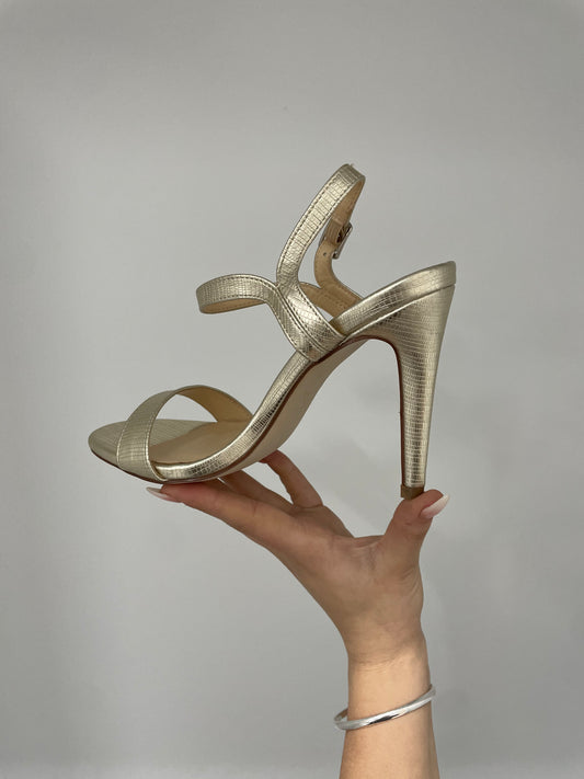 Oliver Heel - Emelda's Shoes