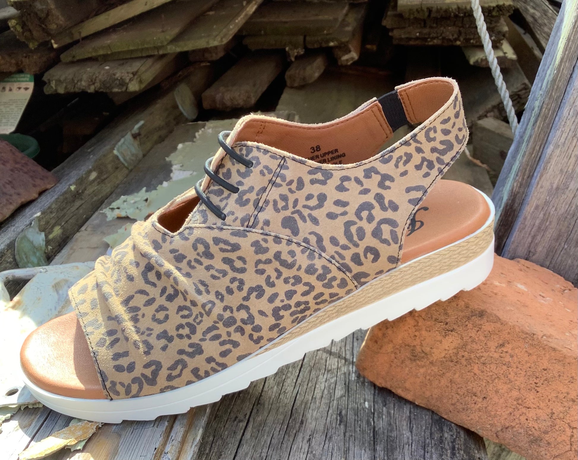 Jemma Kamilla Leopard - Emelda's Shoes