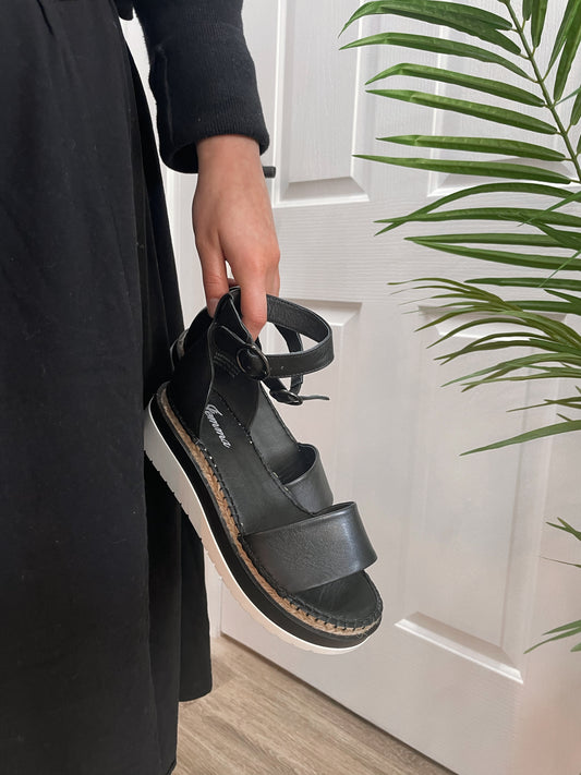 Brydie Platform Sandal - Emelda's Shoes