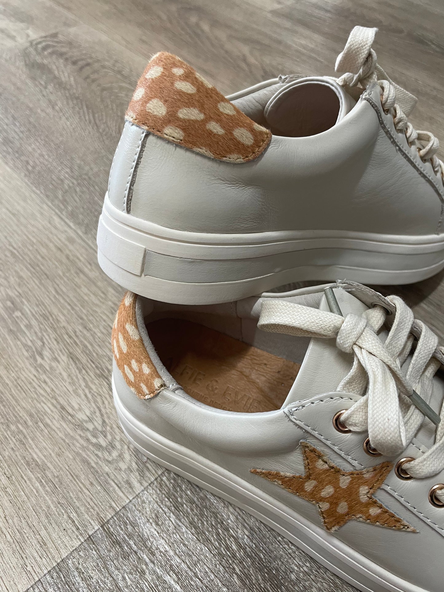 Pixie- Cream/ Honey Deer - Emelda's Shoes